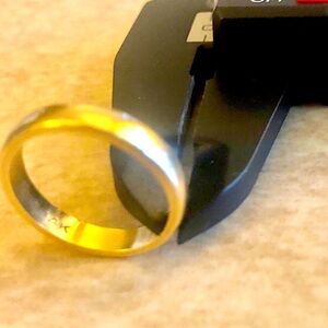14 K Gold Dome Band Ring - Smooth, Comfortable iReal Solid 14 K Gold.- Sz.6+